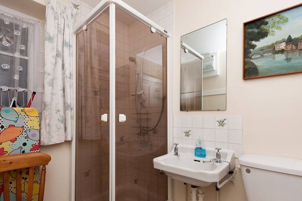 Photo of Bathroom in Salcombe