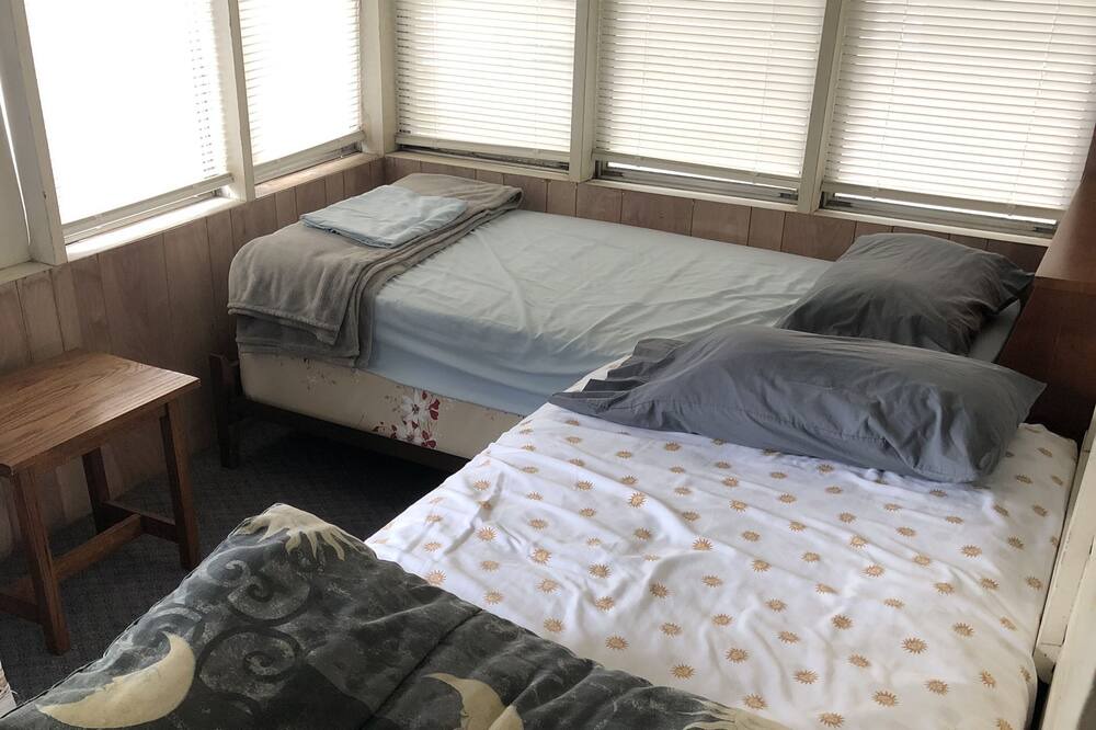 Photo of Bedroom in Lake View