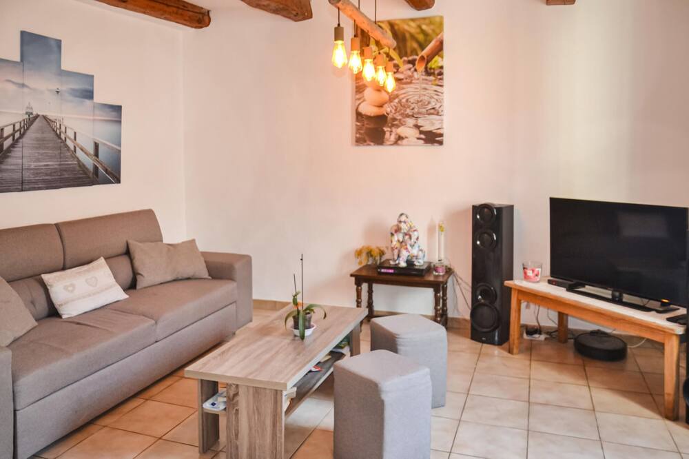 Photo of Bedroom in Saint-Chinian