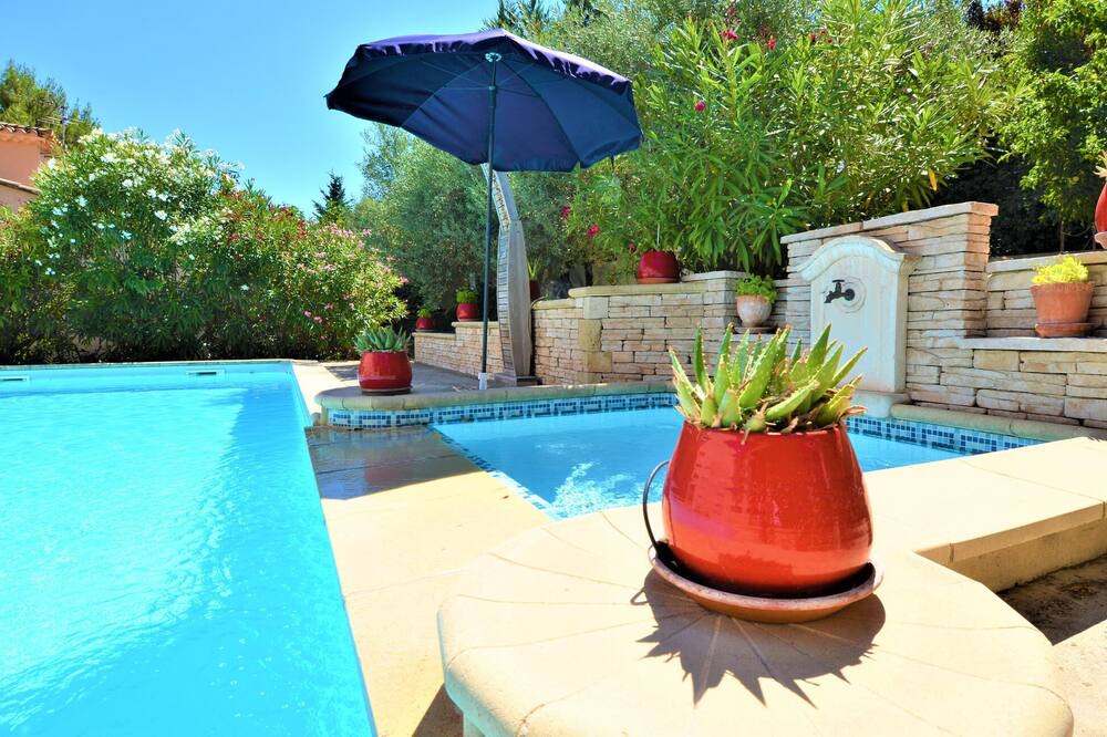 Photo of Outdoor in Saint-Saturnin-les-Avignon