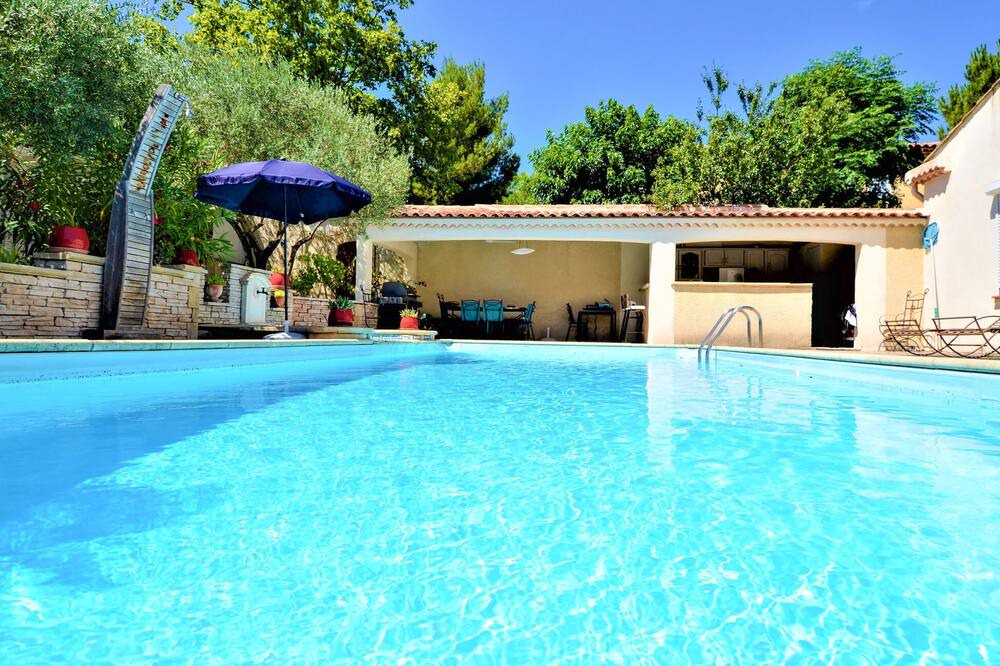 Photo of Outdoor in Saint-Saturnin-les-Avignon