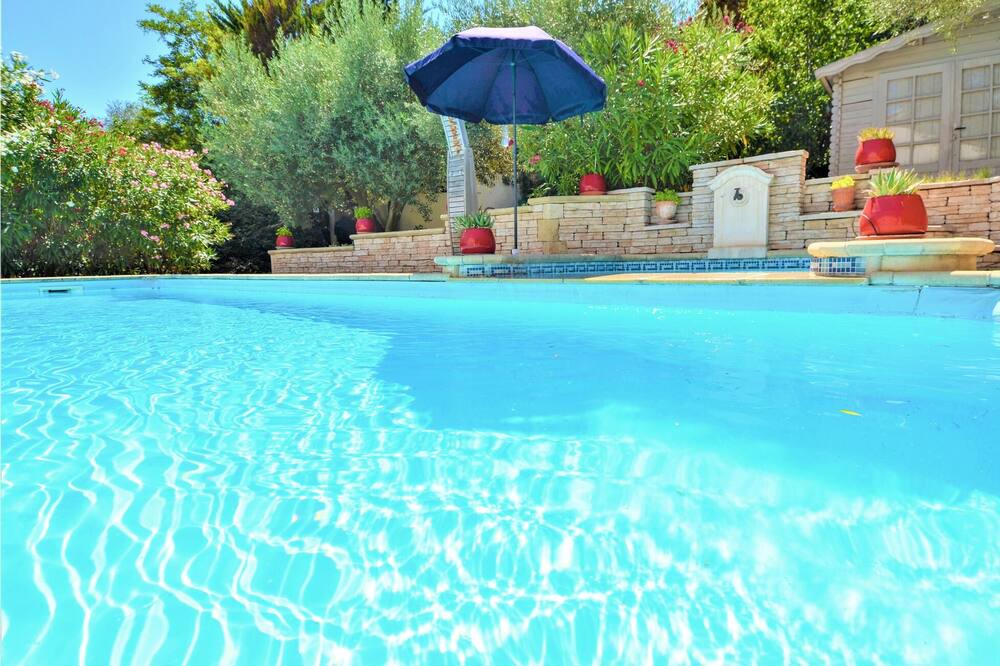 Photo of Outdoor in Saint-Saturnin-les-Avignon