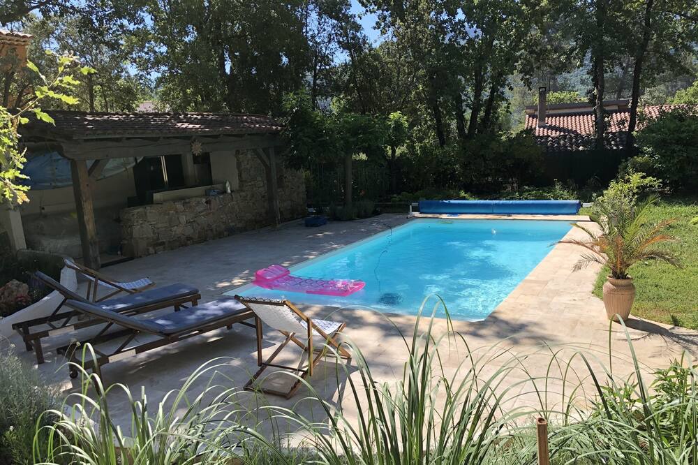 Photo of Outdoor in Nans-les-Pins