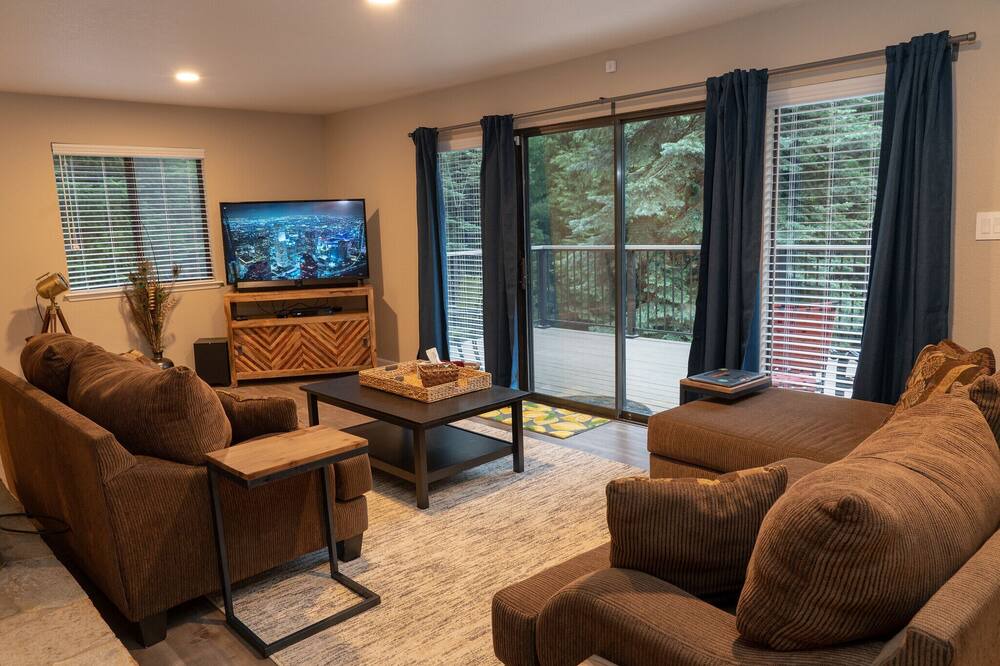 Photo of Livingroom in Pollock Pines