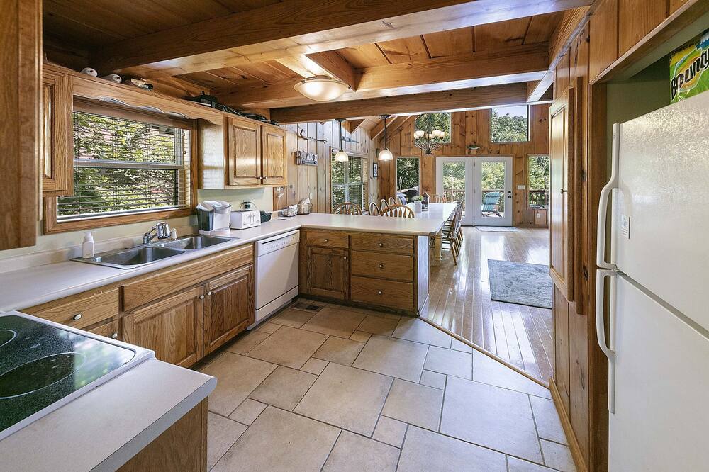 Photo of Kitchen in Flat Hollow Marina