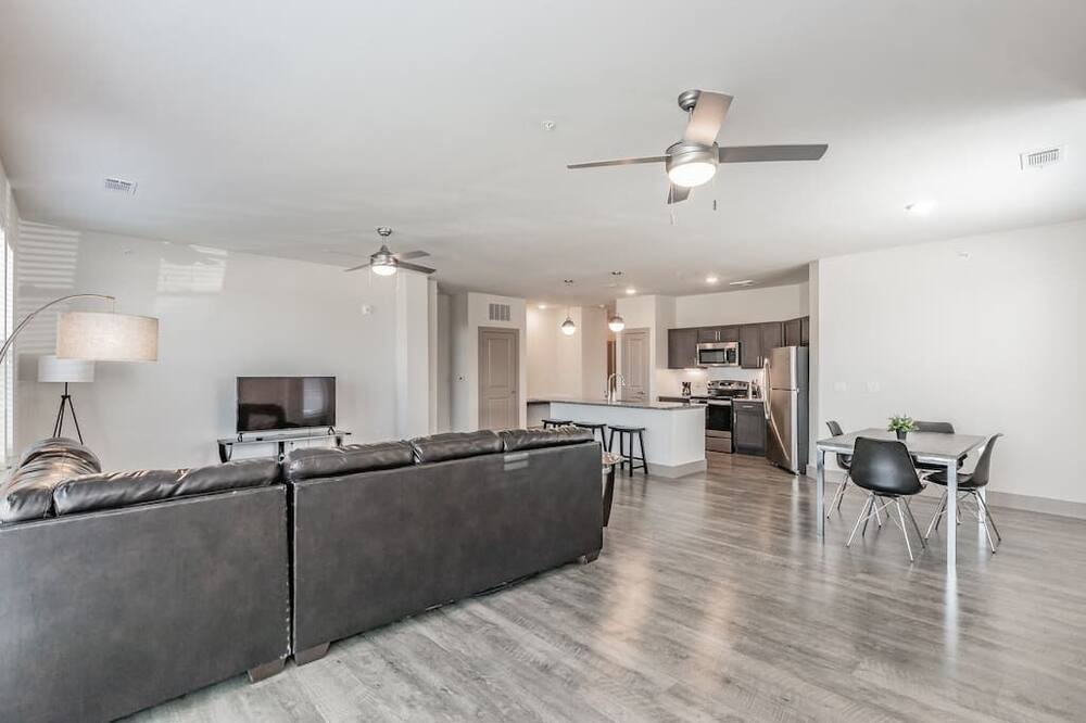 Photo of Livingroom in Lewisville
