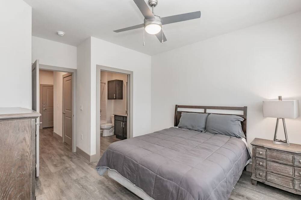 Photo of Bedroom in Lewisville