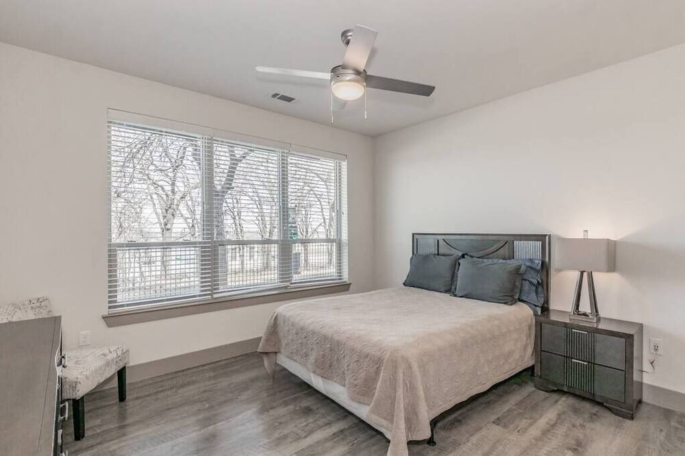Photo of Bedroom in Lewisville