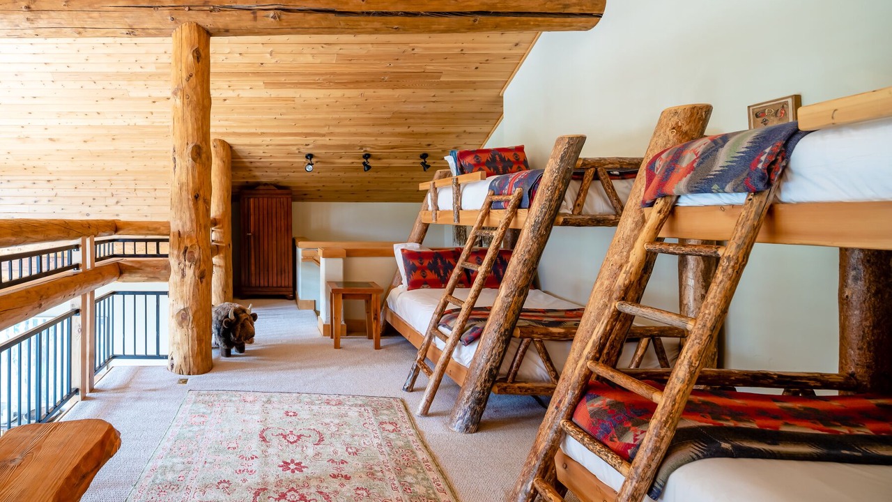 Photo of Others in Saddle Ridge