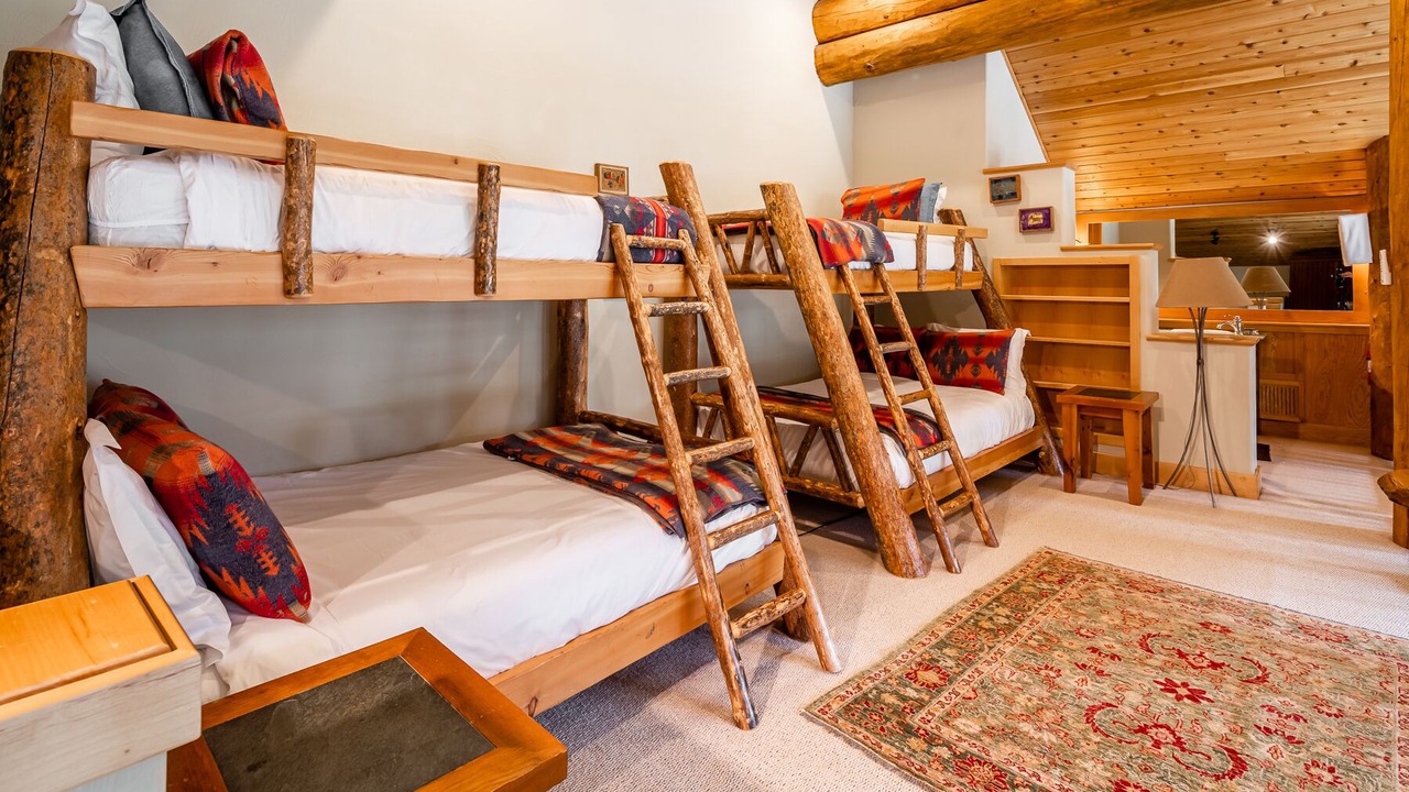 Photo of Others in Saddle Ridge