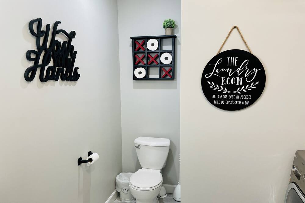 Photo of Bathroom in Nelsonville