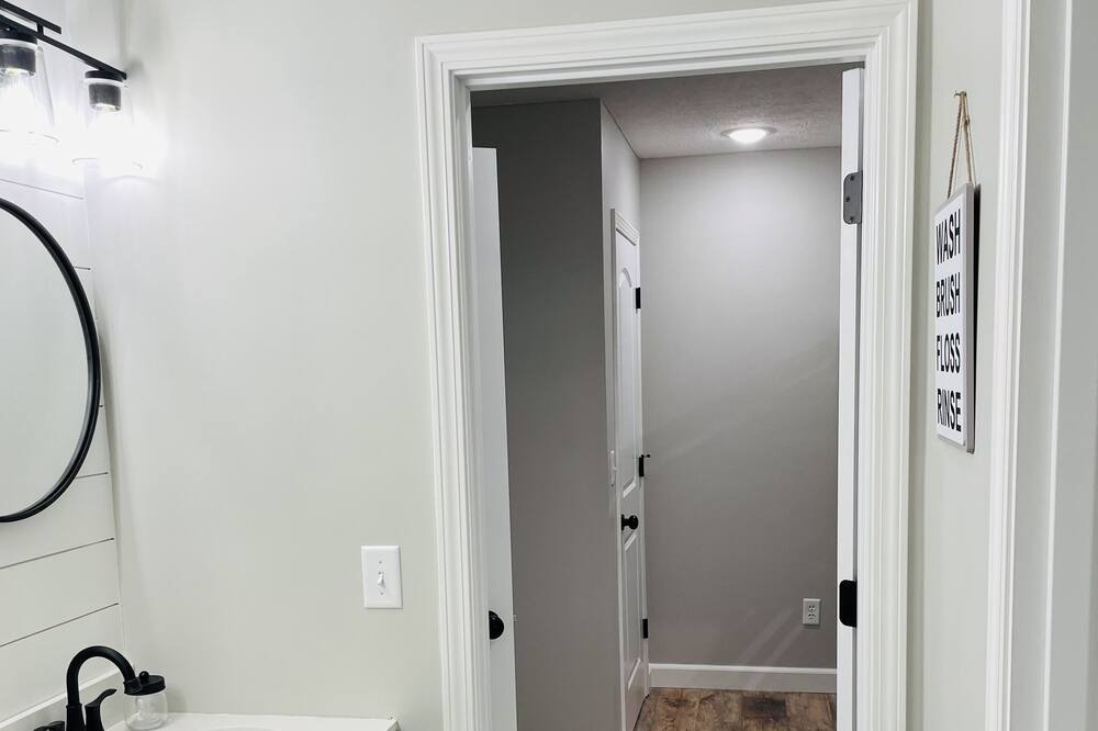 Photo of Others in Nelsonville