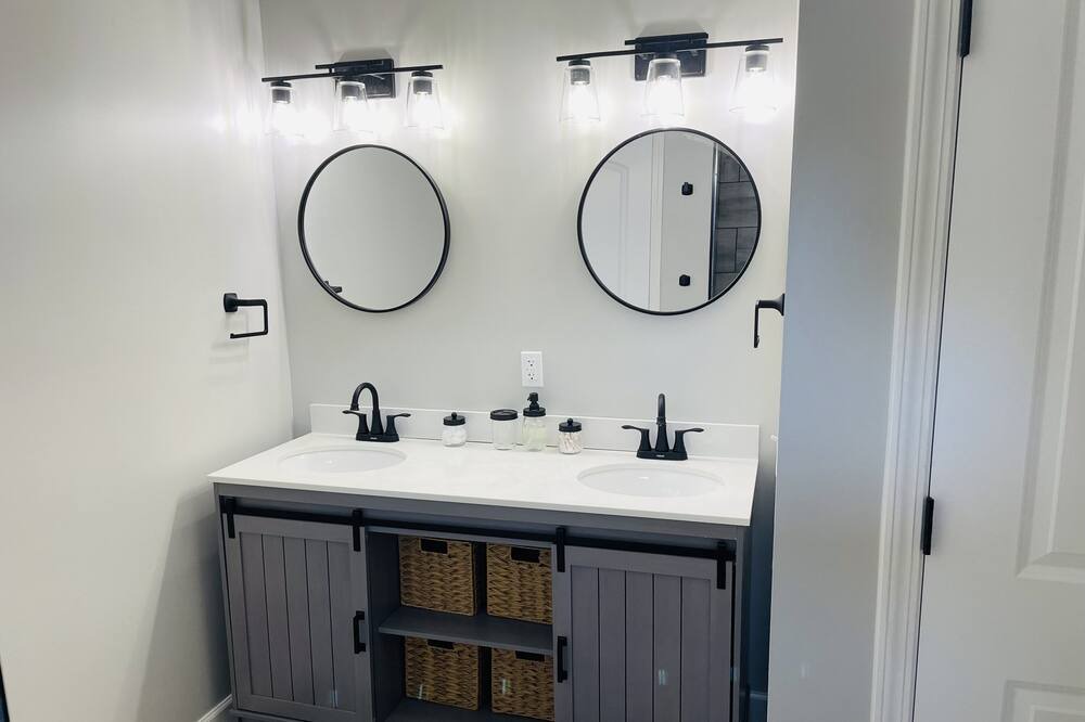 Photo of Others in Nelsonville