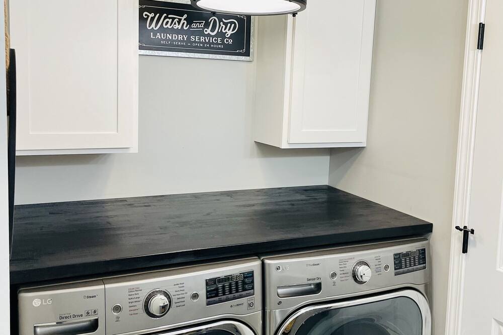 Photo of Bathroom in Nelsonville