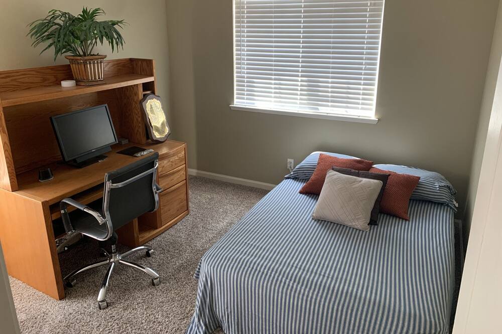 Photo of Bedroom in Patterson