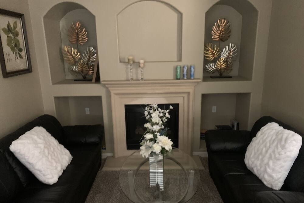 Photo of Livingroom in Patterson