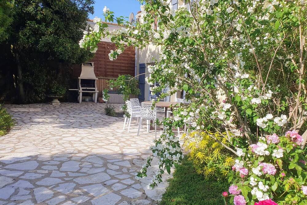 Photo of Patio Balcony in Lucon