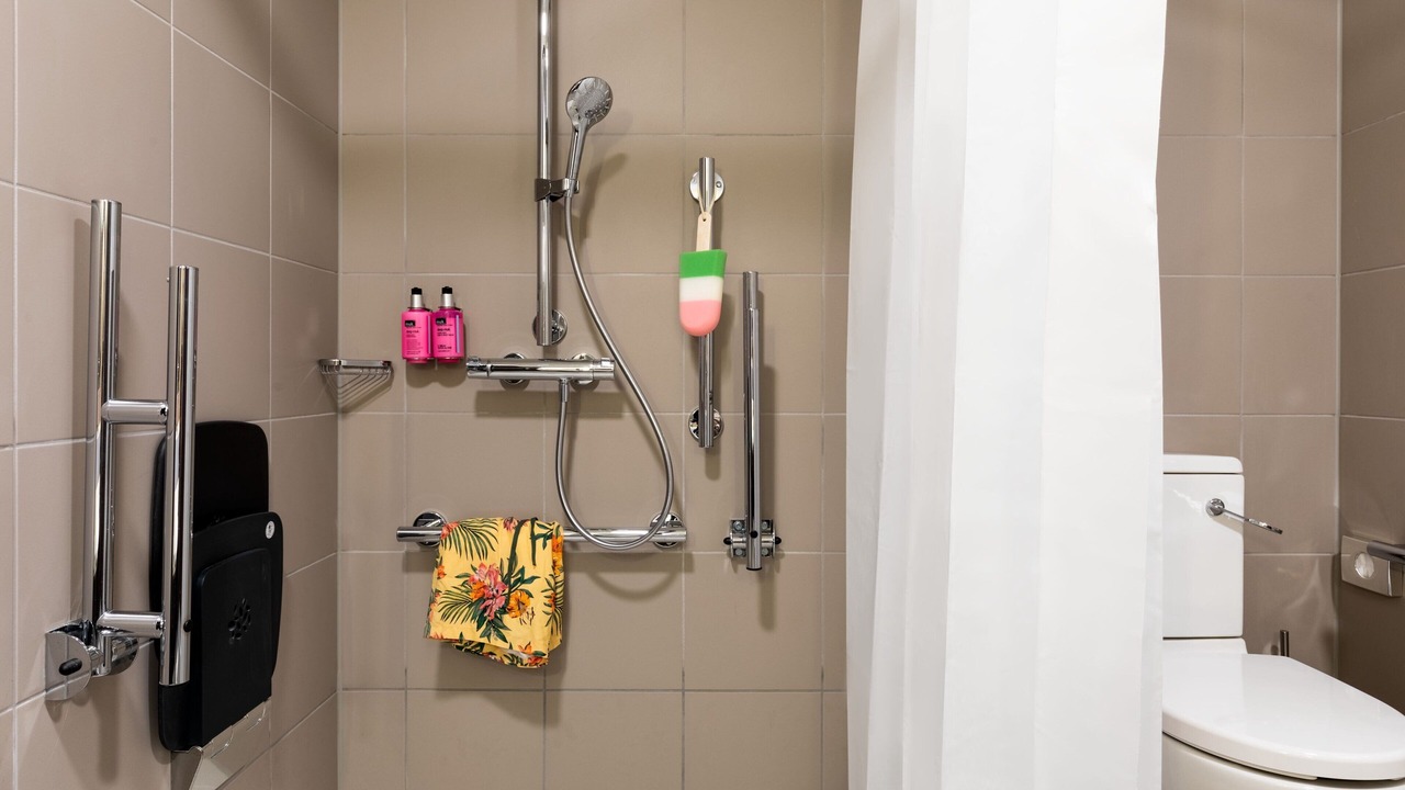 Photo of Bathroom in Finnieston