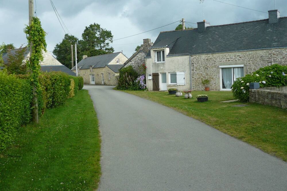 Photo of Outdoor in Questembert