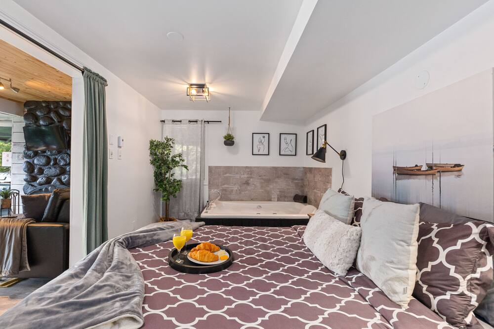 Photo of Livingroom in Sainte-Lucie-des-Laurentides