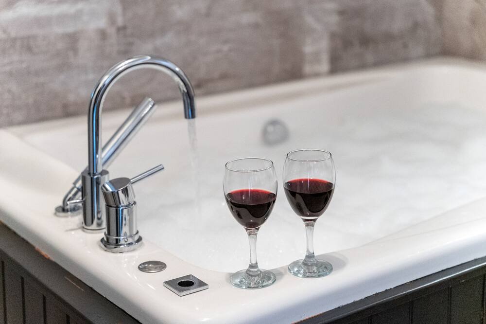 Photo of Bathroom in Sainte-Lucie-des-Laurentides