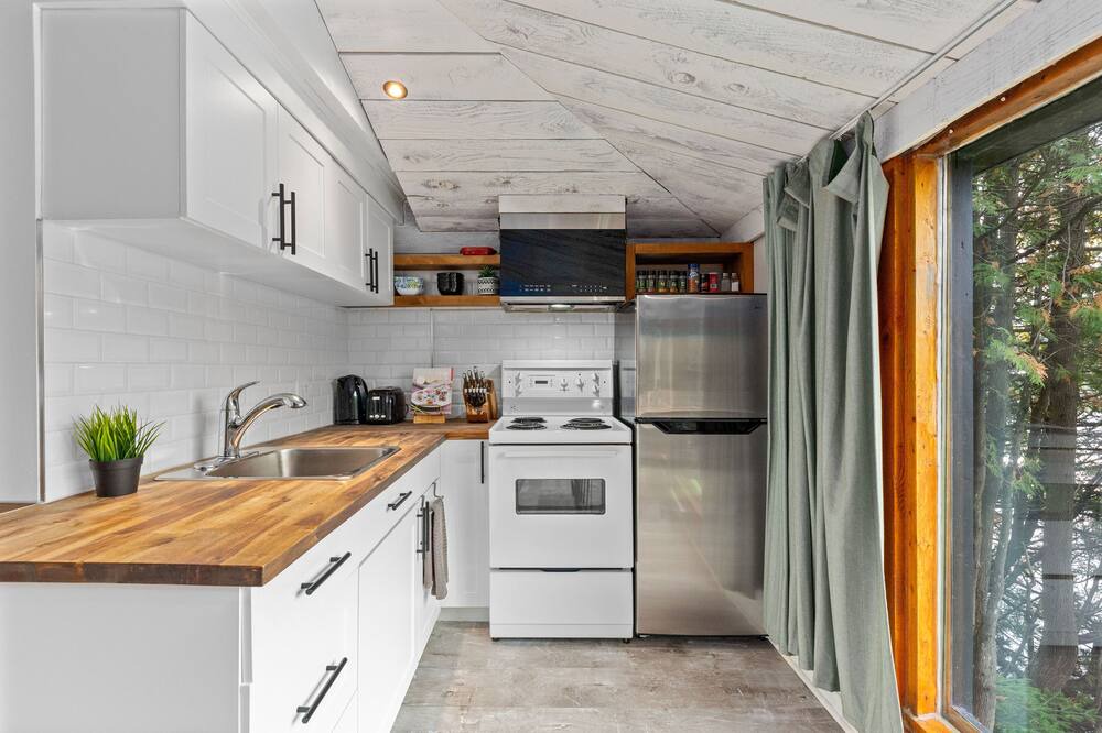 Photo of Kitchen in Sainte-Lucie-des-Laurentides