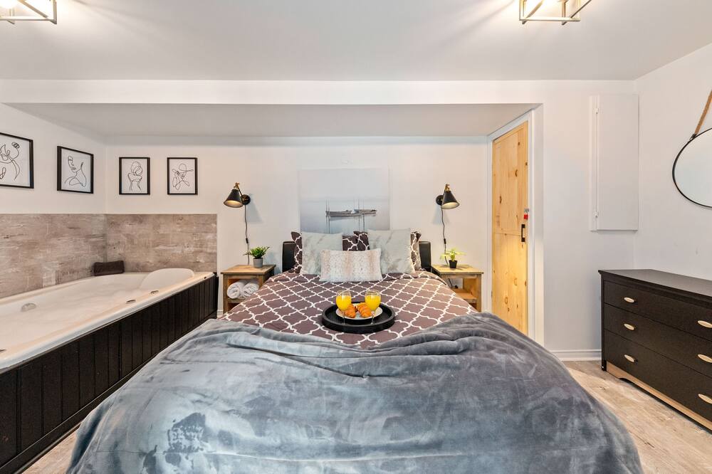 Photo of Bedroom in Sainte-Lucie-des-Laurentides
