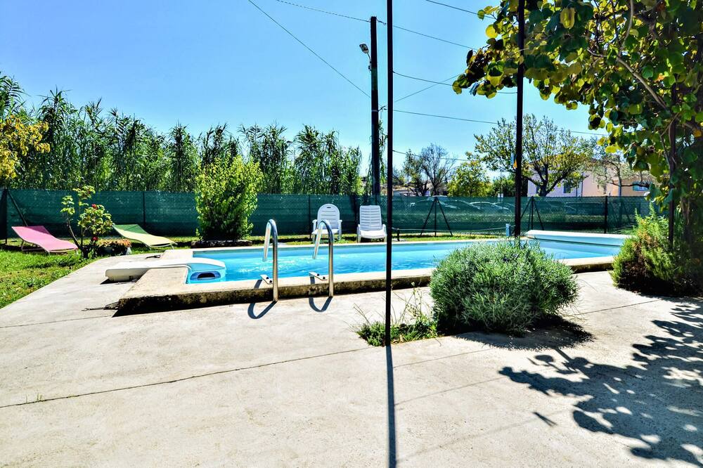 Photo of Outdoor in Piolenc