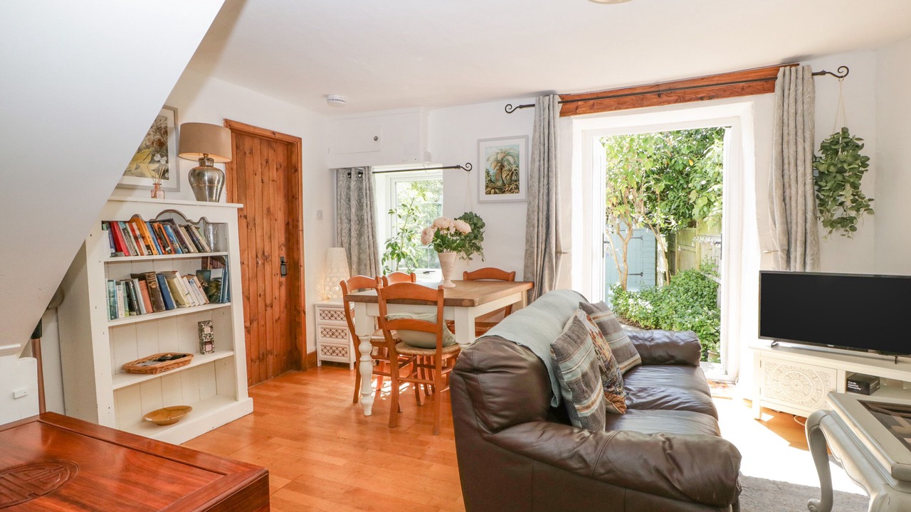 Photo of Bedroom in Budleigh Salterton