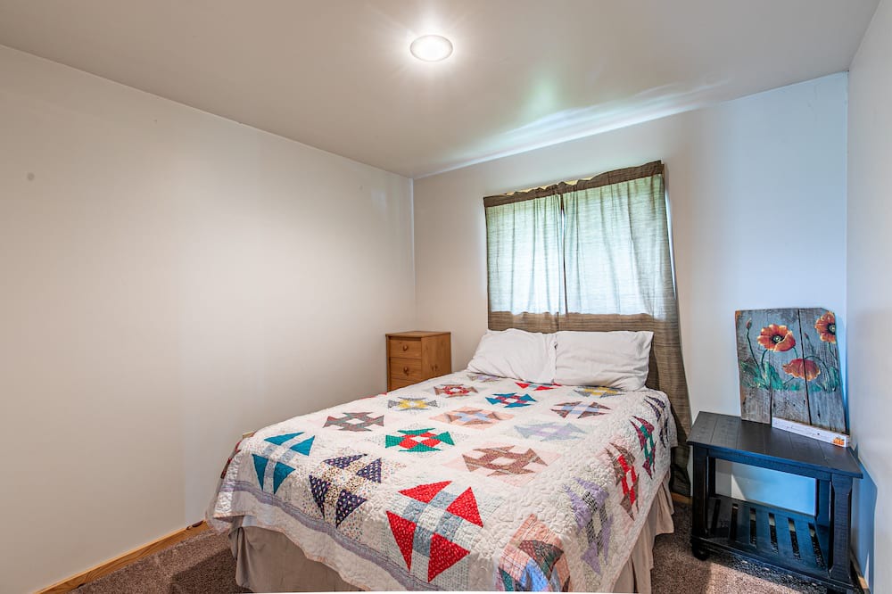 Photo of Bedroom in Doniphan