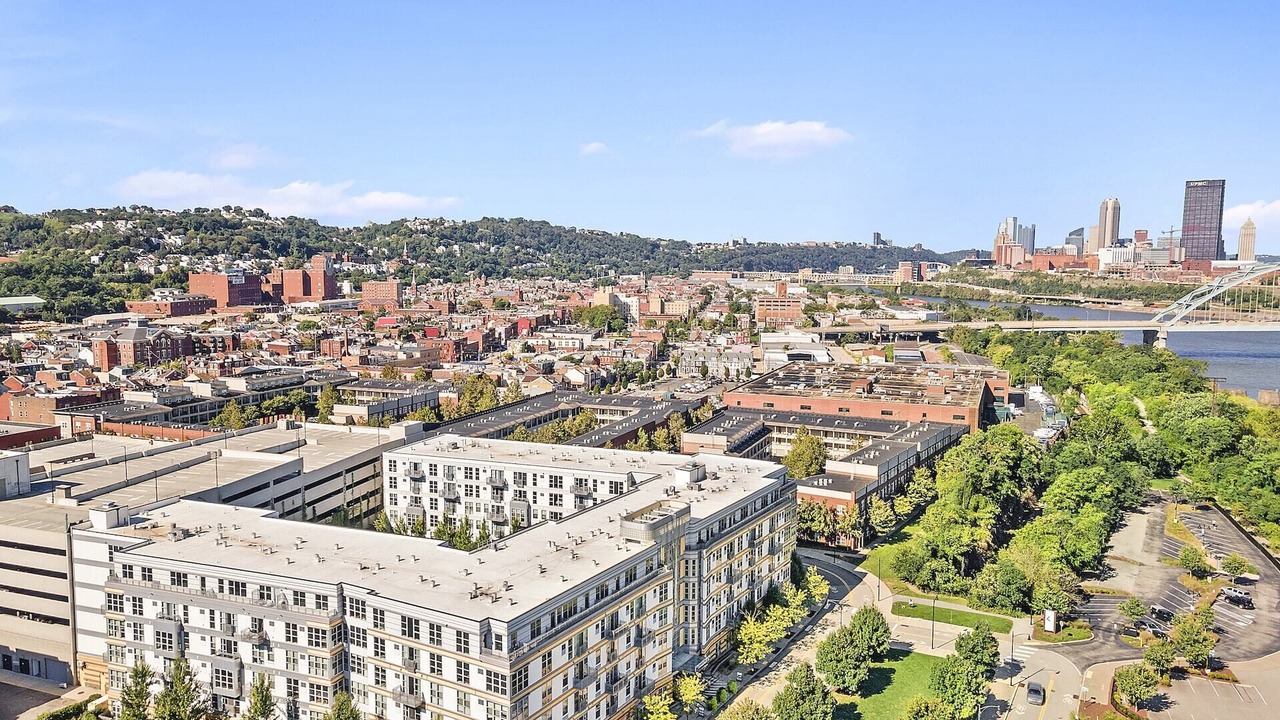 Photo of Outdoor in South Side Flats