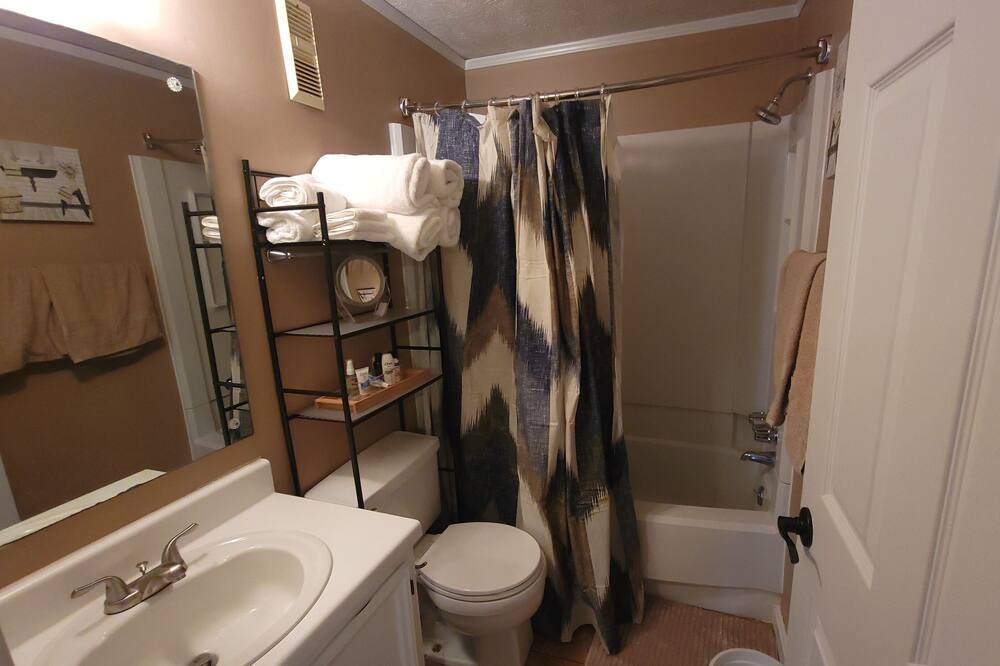 Photo of Bathroom in Claysburg