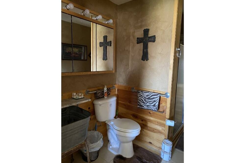Photo of Bathroom in Max