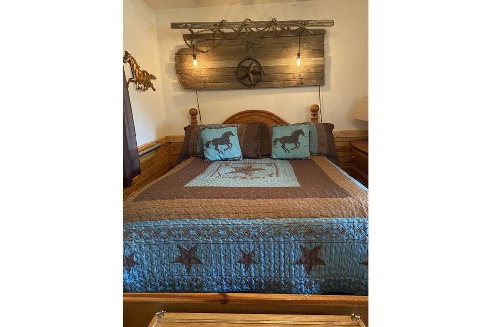 Photo of Bedroom in Max
