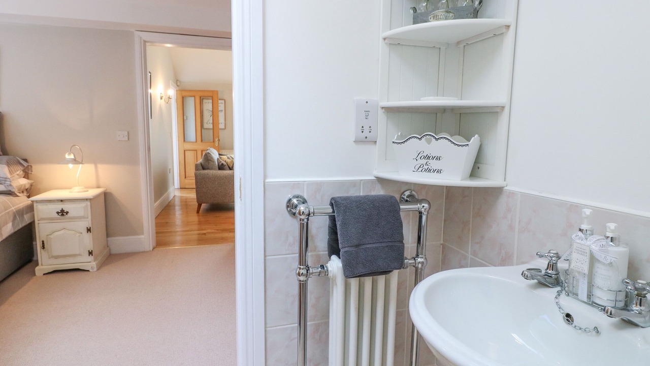 Photo of Others in Aubourn