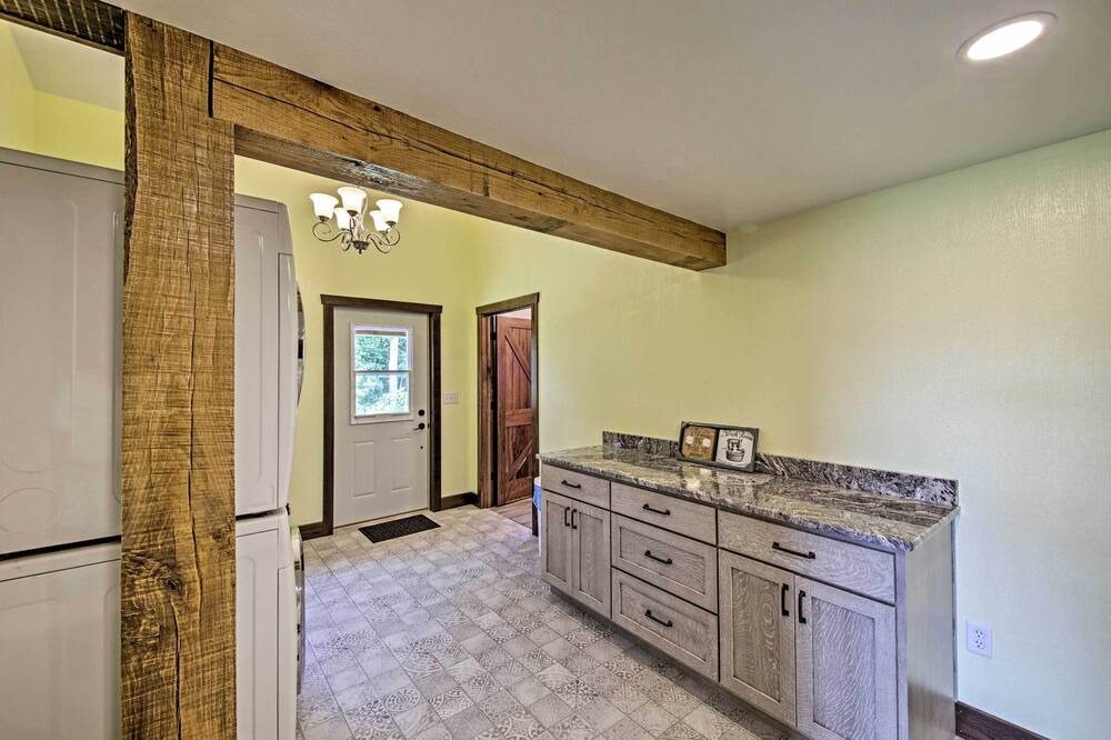 Photo of Others in Huron