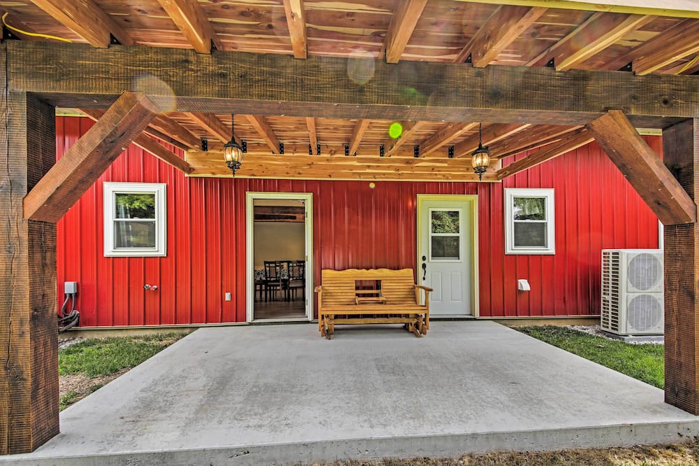 Photo of Others in Huron