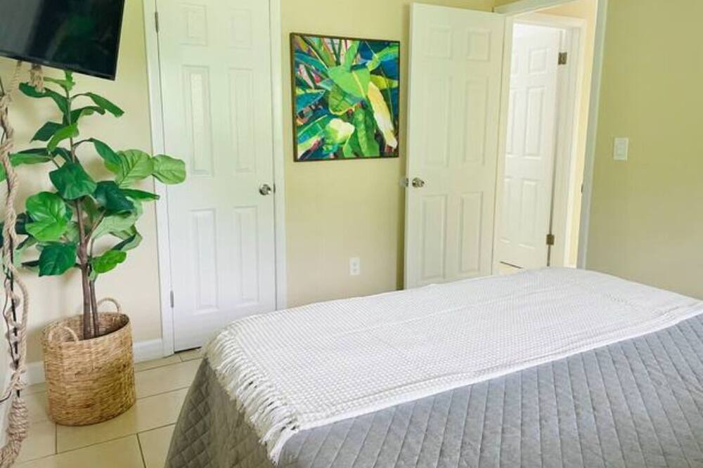 Photo of Bedroom in North Naples
