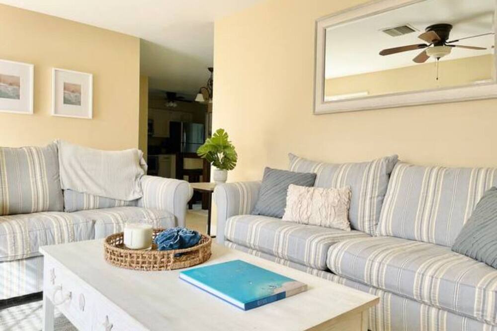 Photo of Livingroom in North Naples