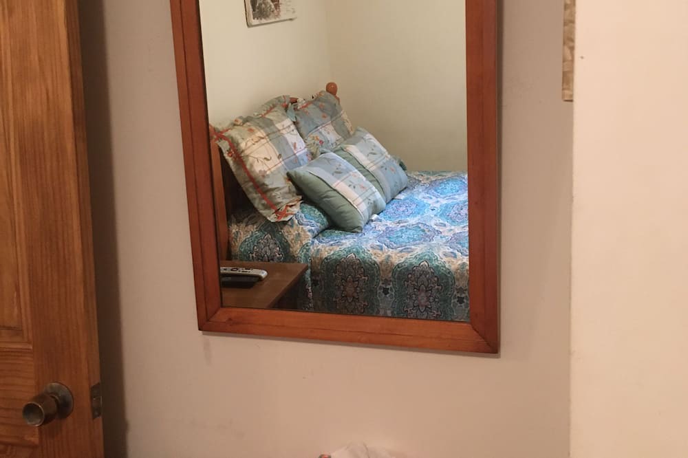 Photo of Bedroom in Warren