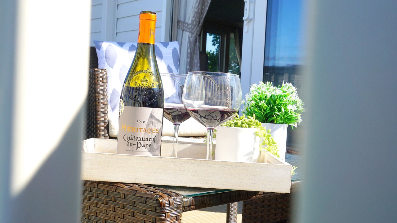 Photo of Others in Cayton Bay