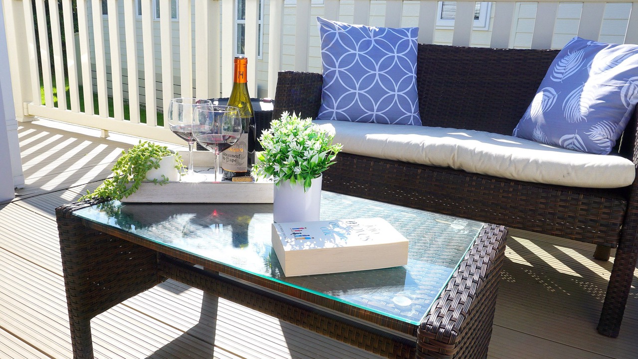 Photo of Patio Balcony in Cayton Bay
