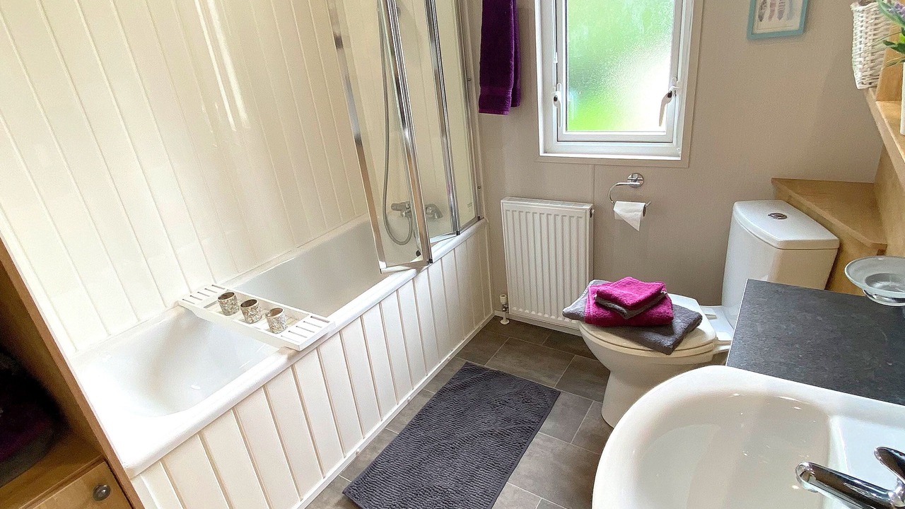 Photo of Bathroom in Cayton Bay