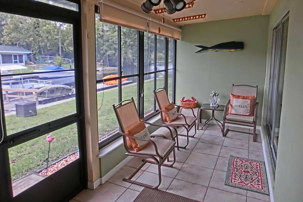 Photo of Patio Balcony in Springs at Kings Bay