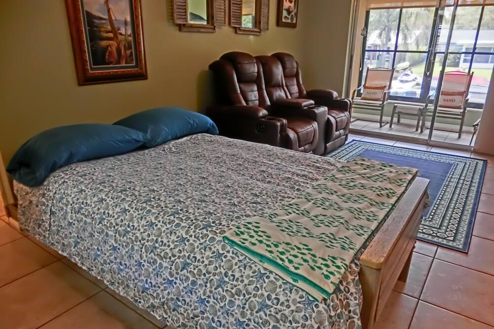 Photo of Bedroom in Springs at Kings Bay
