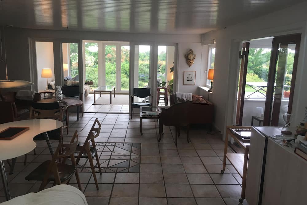 Photo of Livingroom in Bronde