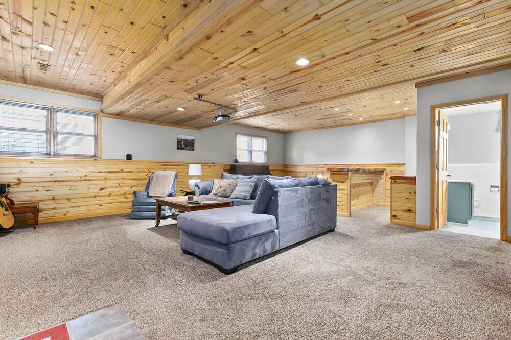 Photo of Livingroom in Menasha