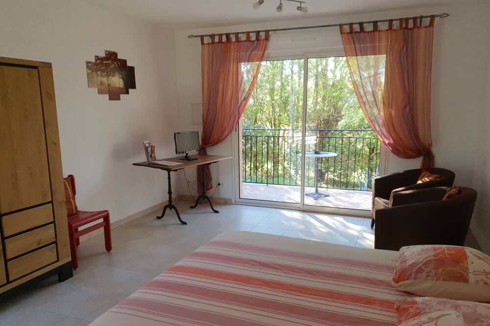 Photo of Bedroom in Aubais