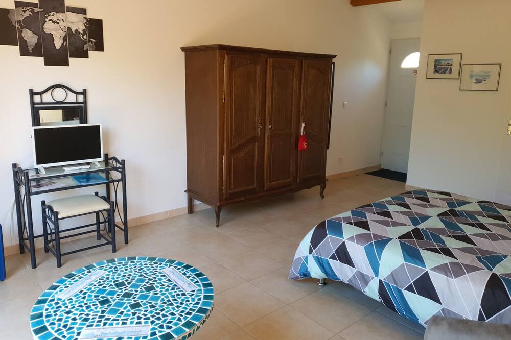 Photo of Bedroom in Aubais