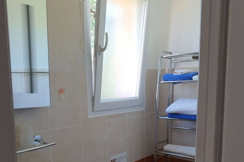 Photo of Bathroom in Aubais
